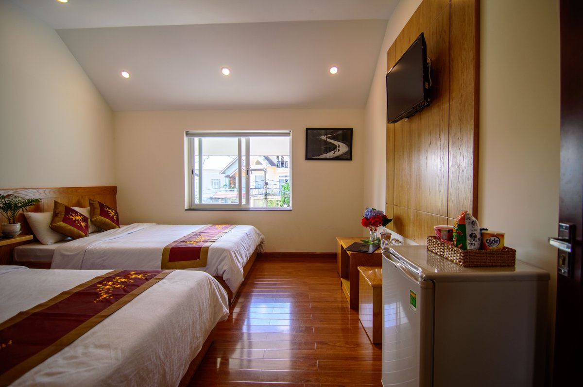 HotelsRobins's tweet photo. 3 days until Du Thuyen Villa opens... 3 Beautifully appointed standard room, for the budget minded travellers! Your oasis awaits! Book Now https://t.co/Gt2WxLx3mv #cheaproomsdalat #duthuyenvilla #youroasisawaits #dalathotels #foodindalat #coffeeindalat https://t.co/M53gNtVb0r