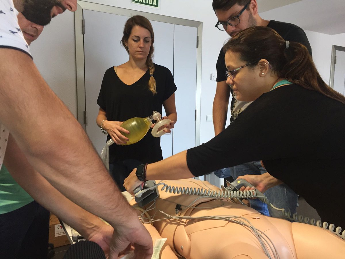 essscan's tweet photo. Nueva edición del curso Soporte Vital Avanzado Adulto en el Hospital San Roque de LPGC👌🏼
La #ESSSCAN recomienda a los profesionales, la formación y reciclaje en las técnicas del Soporte Vital Avanzado que redunden en la mejora de las cifras de supervivencia de los pacientes https://t.co/eR80Q7odo5