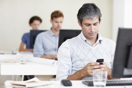 RDLteam's tweet photo. The most common #distractions at work and some interesting ways to combat them. Do you guys agree with this list? #Productivity 

https://t.co/LrfK03WkUJ https://t.co/eYj7PlFxo5