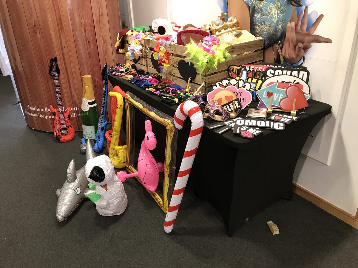 aboothandbeyond's tweet photo. Last night we attended the Magna Vitae, Neon party in SkegVegas #Skegness #Lincolnshire #NELincs #northlincolnshire #grimsbyisgreat https://t.co/vmkzD1yfzd