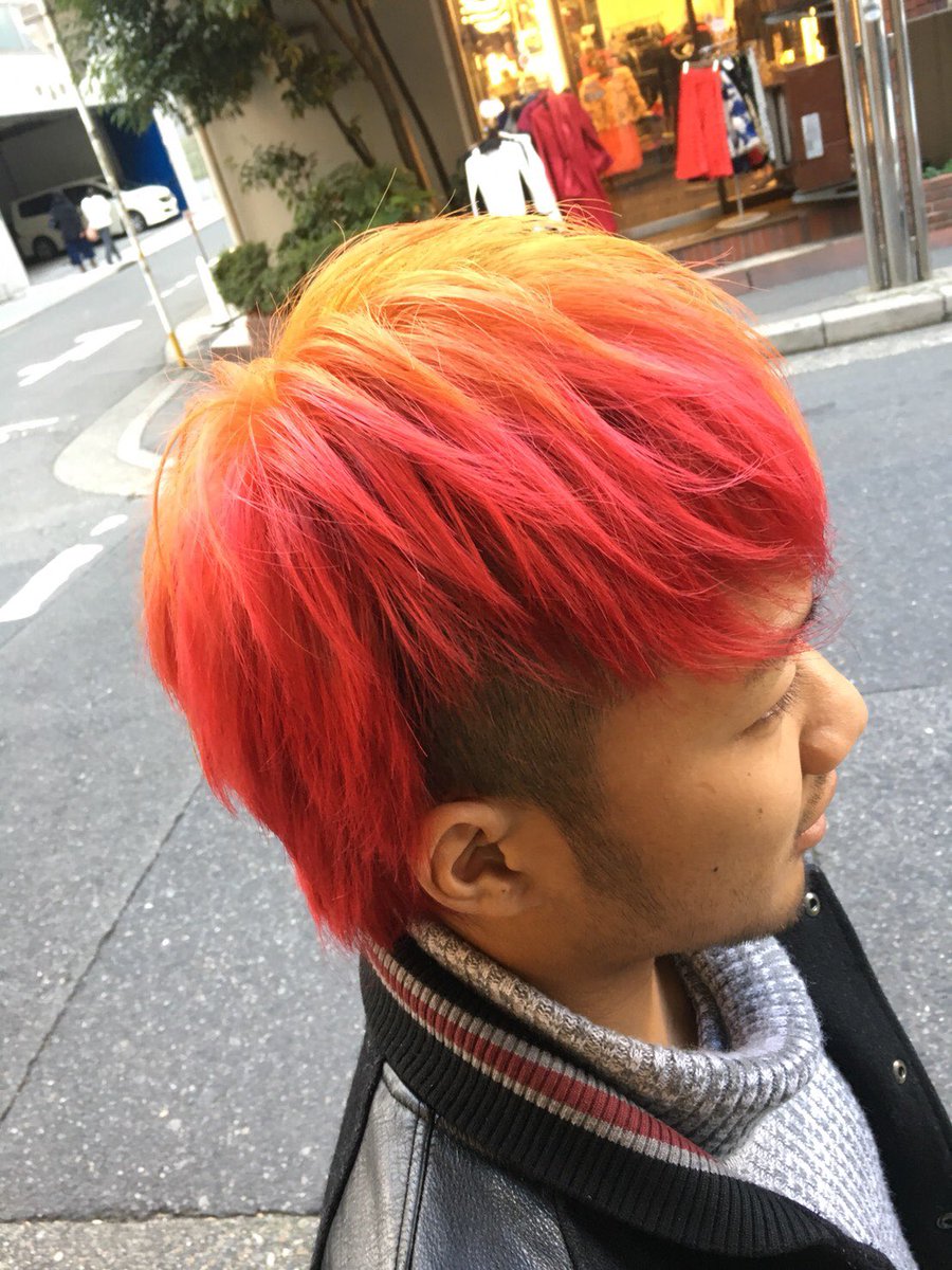 超e人世聞 ちょういいひとせぶん 世聞 セブン という名前を授かった以上 一生に一度はやりたかった髪色に昨日しました 赤 ピンク オレンジ 黄色 緑 青 紫の合計7色のレインボーです 頭皮は荒れました髪の痛みはすごいです オススメは出来