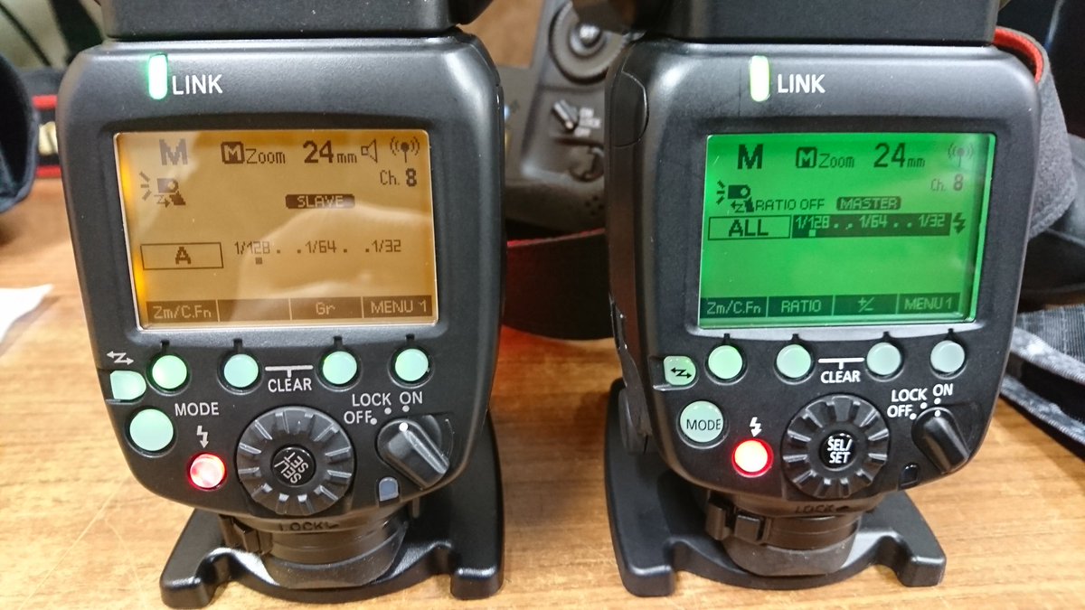 uruurupon's tweet photo. オリジナル vs コピー！
さて性能は如何に？

CANON 600EXⅡｰRT
YONGNUO YN600EXｰRTⅡ

ソックリで微妙に違う(笑)
使用レポートって需要あるかな？( ´艸｀) 動画に挑戦するか(爆)

#ストロボ
#クリップオンストロボ
#CANON
#YONGNUO
#600EXⅡｰRT
#YN600EXｰRTⅡ

#写真好きな人と繋がりたい https://t.co/IjIfqsvhWp