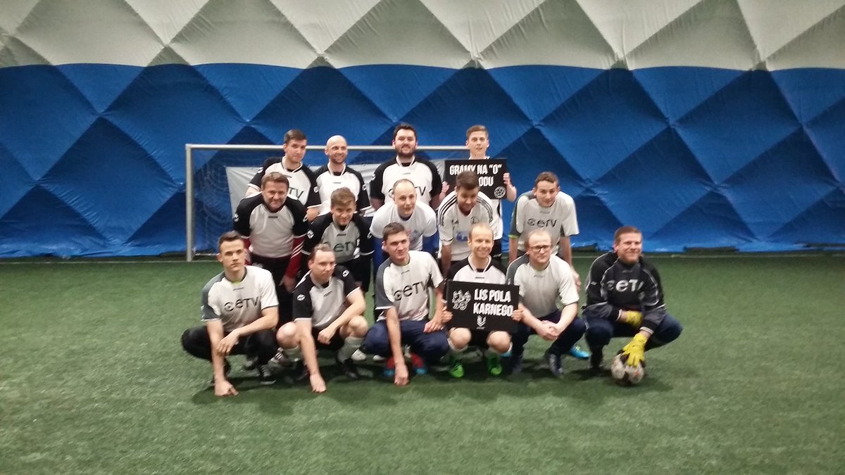 olapakula's tweet photo. Drodzy kibice #TeamETV @Bar_Ulubiona!
Wczoraj miał miejsce kolejny czarny poniedzialek w naszej karierze. Mimo usilnych staran (gra z oslabionym przeciwnikiem), udalo sie utrzymac nasza passe.
Dziekujemy za wsparcie - dzieki Wam bylo tylko 3-4
#GramyRazemPijemyRazem https://t.co/nmO3qSfLZA