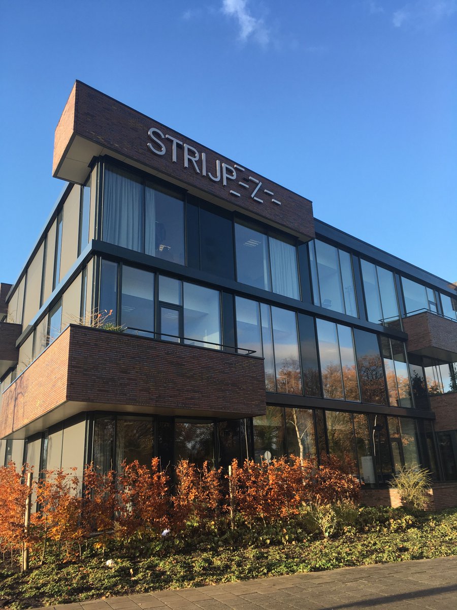SecretariaatSGE's tweet photo. De naam staat! Gebouw Strijp-Z: dé ontmoetingsplaats voor kennis en innovatie in de eerstelijn. #samenwerking #zorg #onderwijs #vernieuwing #flexwerkplekken #vergaderfaciliteiten https://t.co/T8yB3xCLdk