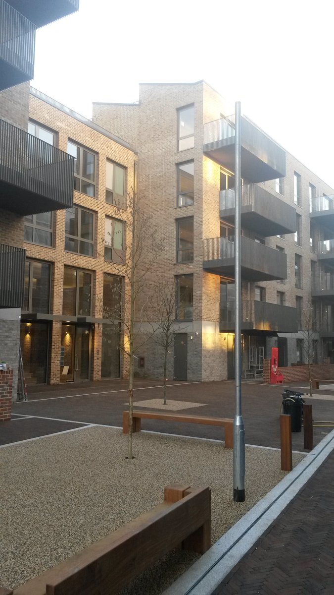 CHCGroupLtd's tweet photo. Pictures of Brentford Lock Apartments in London, which have recently been completed. This is 2 out of the 6 blocks.

Well done to all CHC Team members involved, keep up the great work. https://t.co/ZLL4DTZEcv