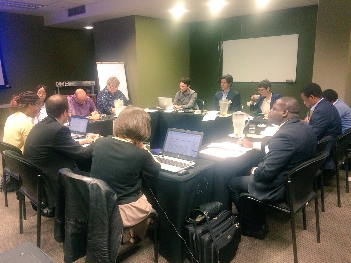 gov_inn's tweet photo. #ERGO2017 writing workshop at #GovInnWeek2017. Scholars from Africa and Europe discussing EU-Africa Relations in a changing global order. https://t.co/EO1rtdHmLe