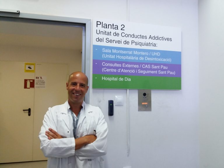 GrupoParadigma_'s tweet photo. Entrevistamos a @ALEXMARIEGES coautor de @2rescapp «Los enfermeros estamos más que preparados para intervenir ante un caso de emergencia vital como una sobredosis de heroína» https://t.co/wKgj8raxLy ¡Gracias! https://t.co/n4lPBoLFaR
