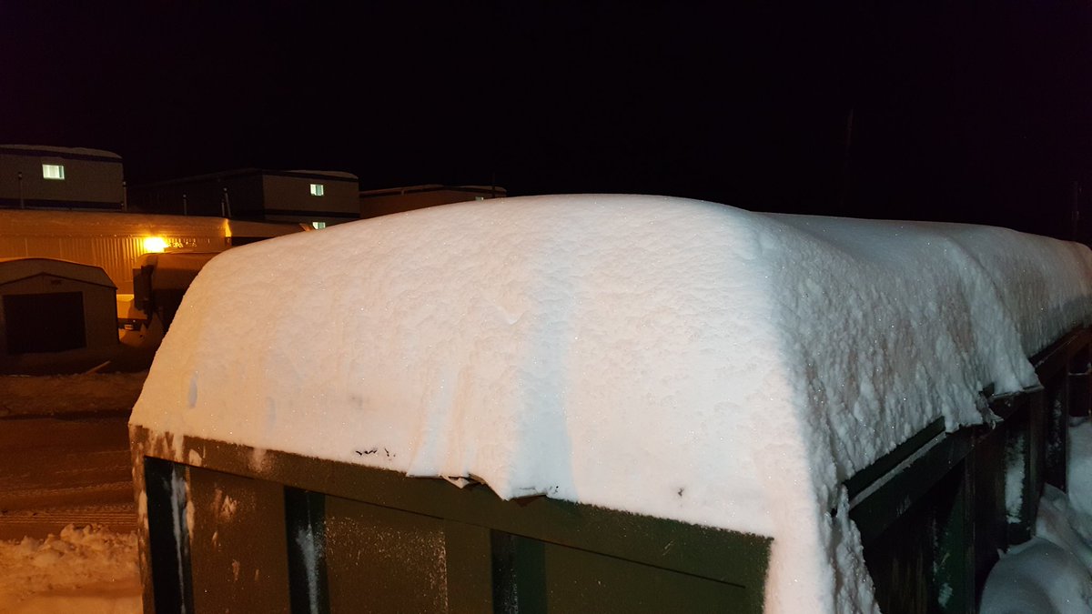 AJofTheNorth's tweet photo. So this is the final snowfall accumulation for yesterday. Way more than 25cm #camplife #fortmackay #ymm #wapasu #snow @mikesobel https://t.co/BIMBNchvMV