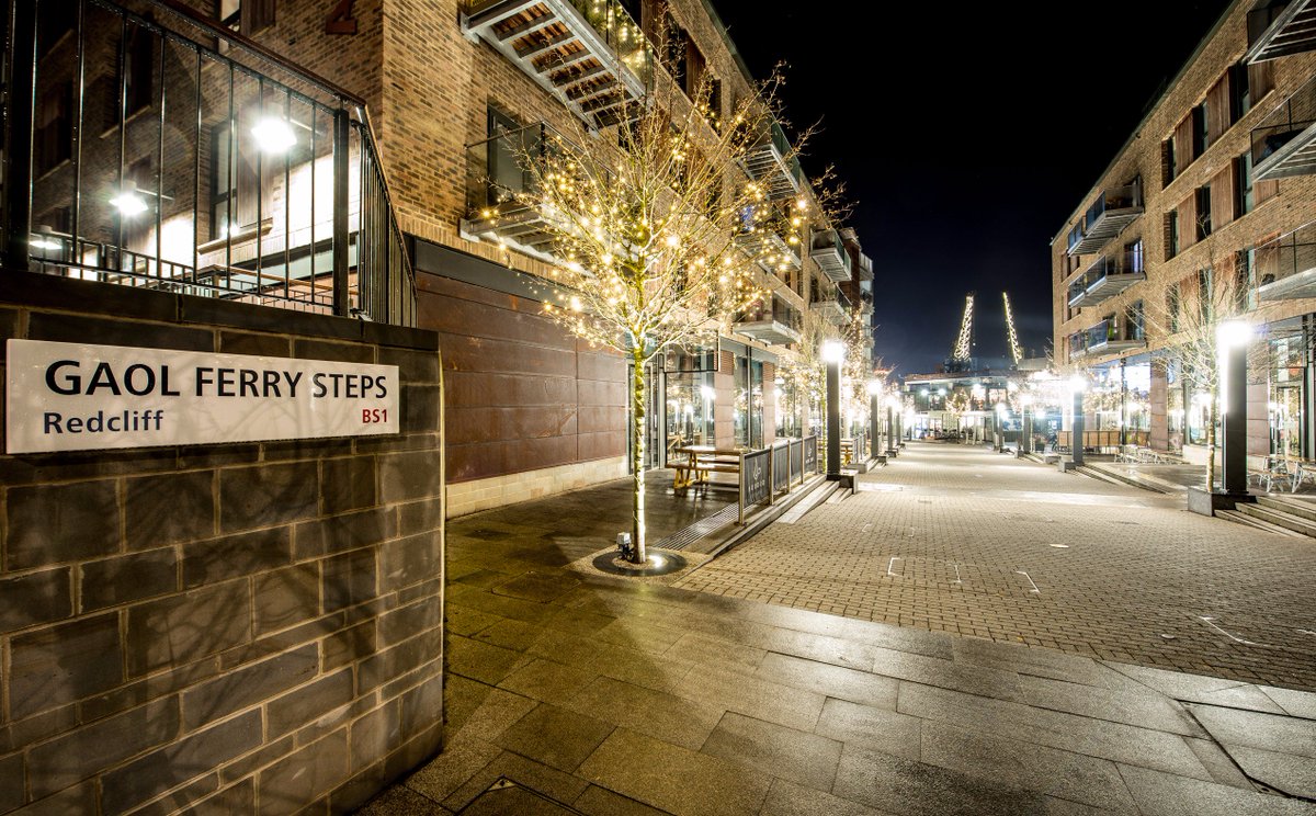 We are feeling very festive here at #WappingWharf in anticipation of our Christmas festivities this Saturday! 12-6pm. Come &amp; join in! We will have entertainment from <a href="/1nvisibleCircus/">The Invisible Circus</a> &amp; singers from <a href="/BristolCathedra/">Bristol Cathedral</a> choir! wappingwharf.co.uk/news