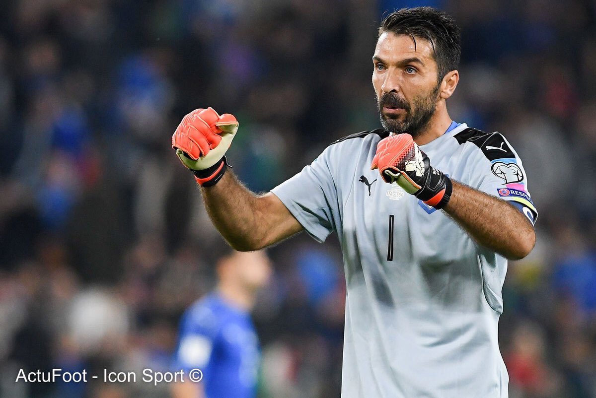 ActuFoot_'s tweet photo. Buffon : « Même à 60 ans, je répondrai à une convocation en ésuipe nationale, c'est comme ça que je conçois la nation. » https://t.co/XgT9CFFEkw