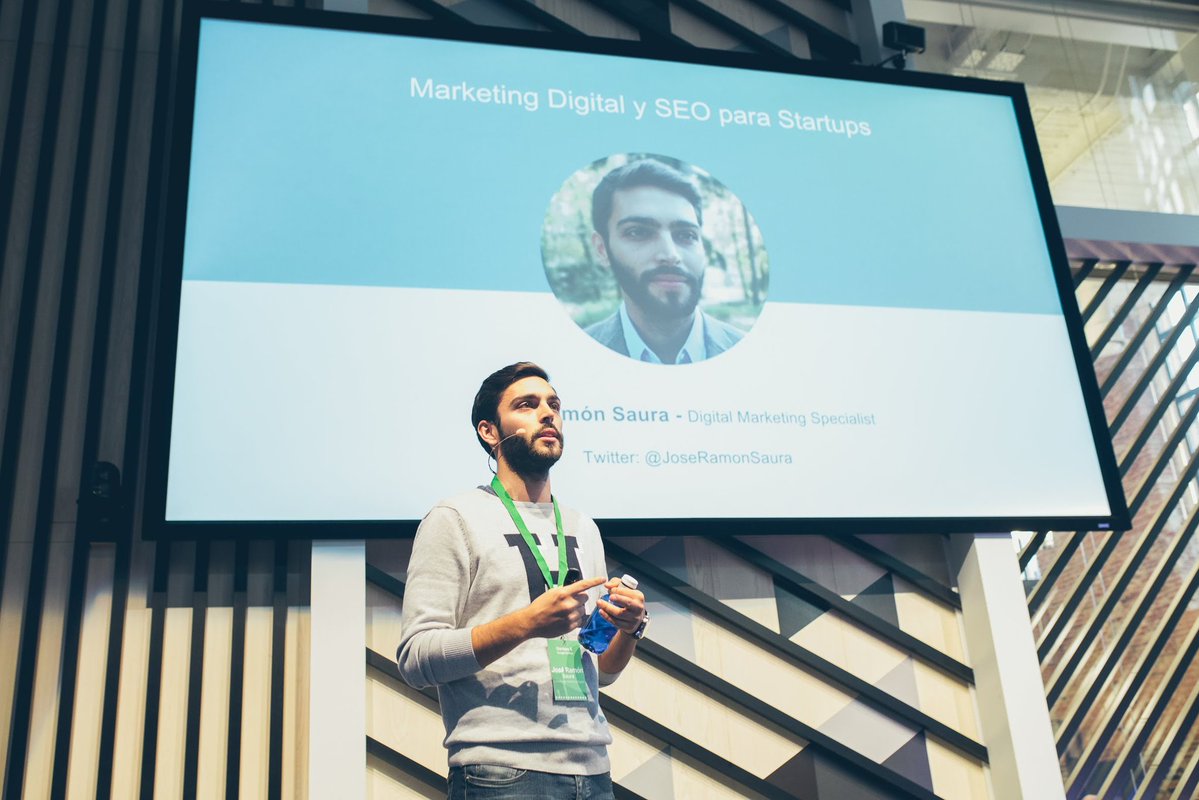 data_hoy's tweet photo. #SEO y @DigitalMarketing para #Startups en #campusmadrid con @JoseRamonSaura en el programa de @Google desarrolladores Launchpad #GDG_ES https://t.co/JEHvaGxIYC