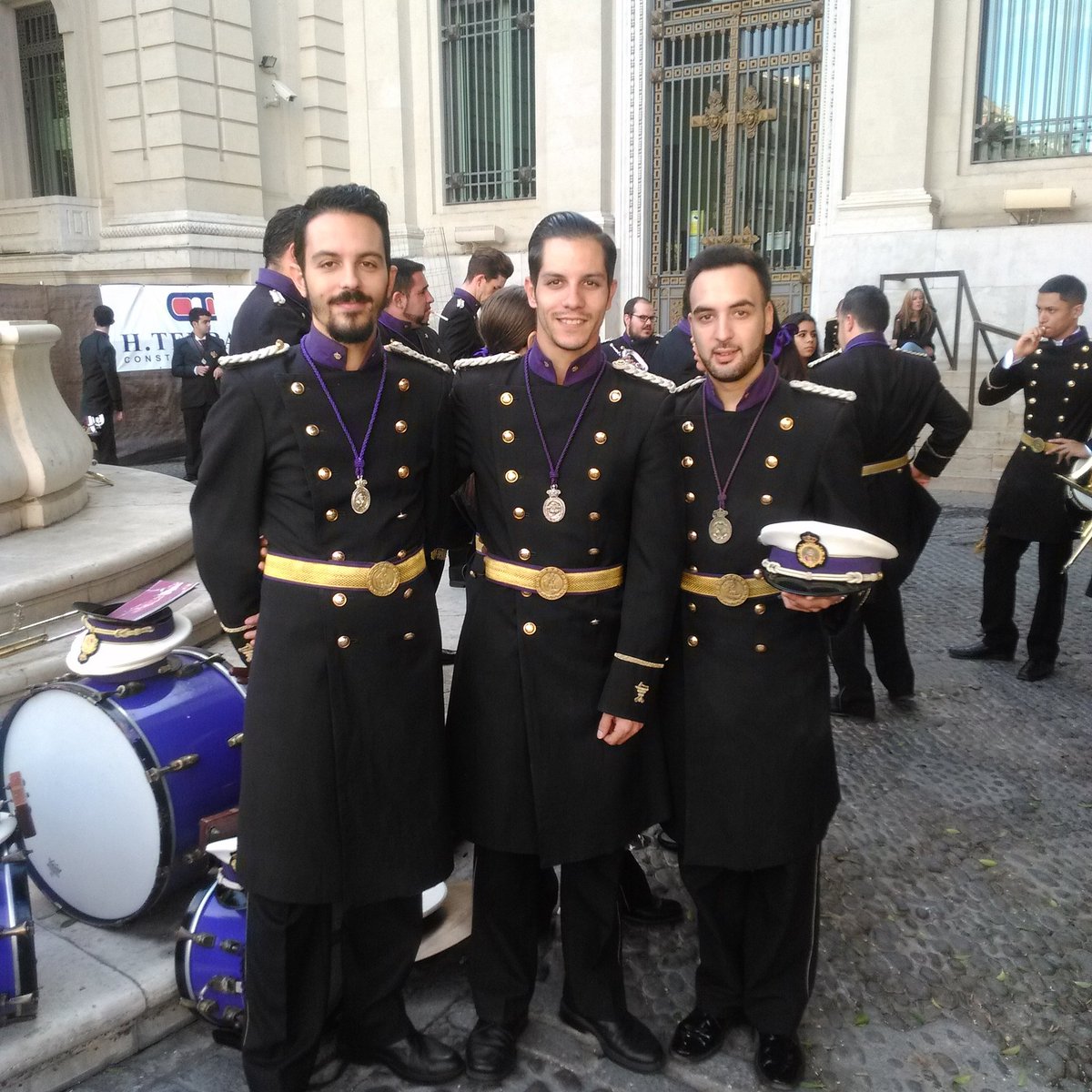 Quini92RBb's tweet photo. Mas que compañeros de formación, mas que hnos de la misma Hdad.. Mas que todo eso!! FAMILIA!! https://t.co/T9RJXve3kC
