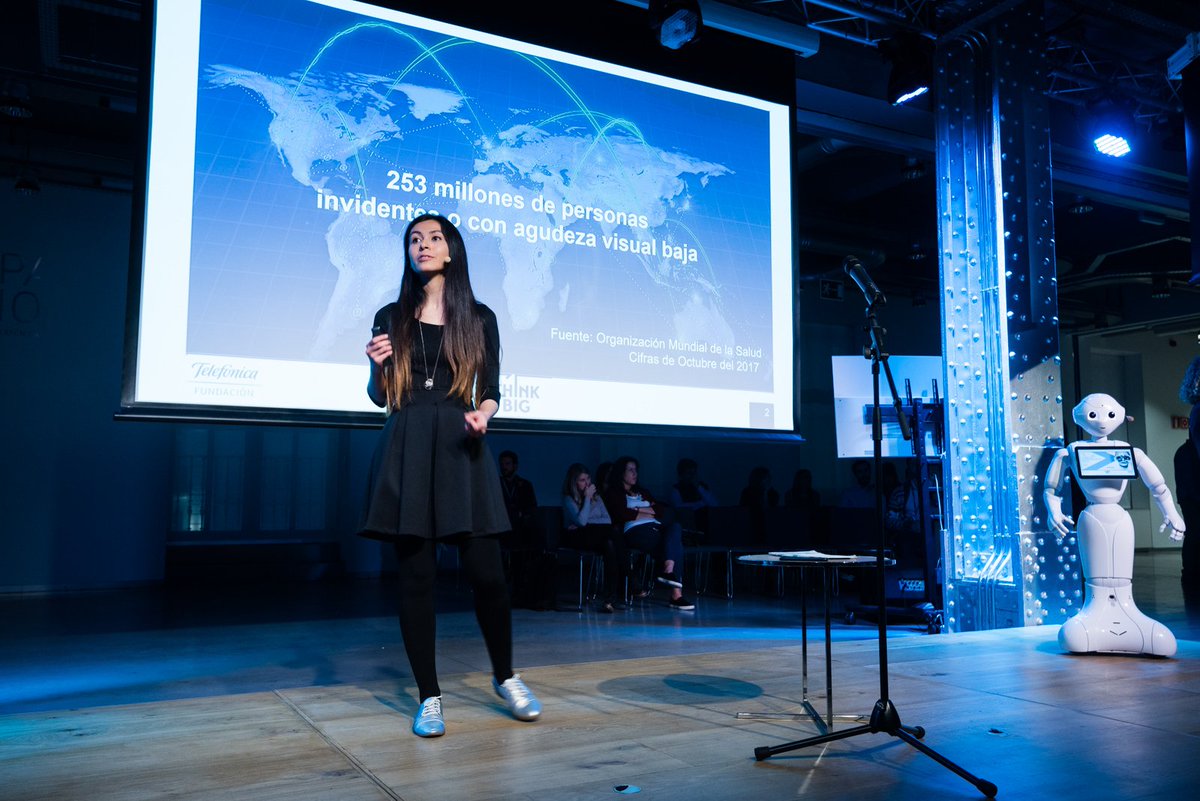 42MadridFTef's tweet photo. Búscate en las fotos del #DemoDayTB que hemos publicado en nuestro Facebook. https://t.co/uFt04eq7u5 ¡La gran fiesta del emprendimiento social en @EspacioFTef! https://t.co/bN9ZGD7P57