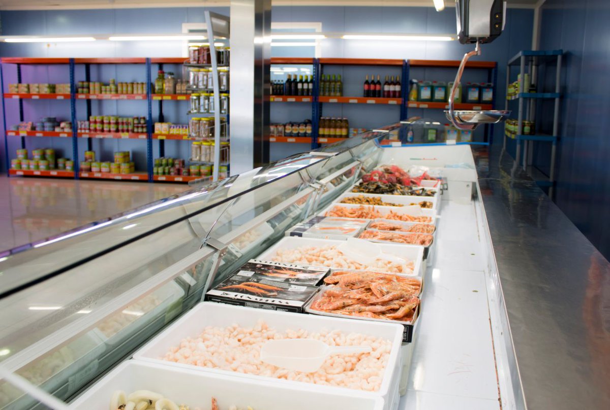 OSUMARSA's tweet photo. ⇢ ¿Aún no nos has visitado? 😲
Tenemos la mayor tienda de congelados de #Castellón, una amplia variedad de productos y 💥¡UNOS PRECIOS DE ESCÁNDALO! 😜
 📍Estamos en #Almassora ➤ https://t.co/crSrEfvJi4 https://t.co/bp1vu4miC6