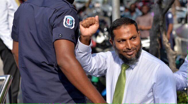 raajje0soru's tweet photo. #FreeJPLeadersQasimIbrahim
#FreeSheikhIran
#FreeMPFarisMaumoon
#FreeColonelNazim
#FreeAllPoliticalDetainees 🇲🇻 UN antonioguterres yumna_maumoon UNHumanRights adamazim AdhaalathOffice Jumhooree_MV CommissionerHR UNGeneva UN_Vienna https://t.co/9D5ZOkrBln