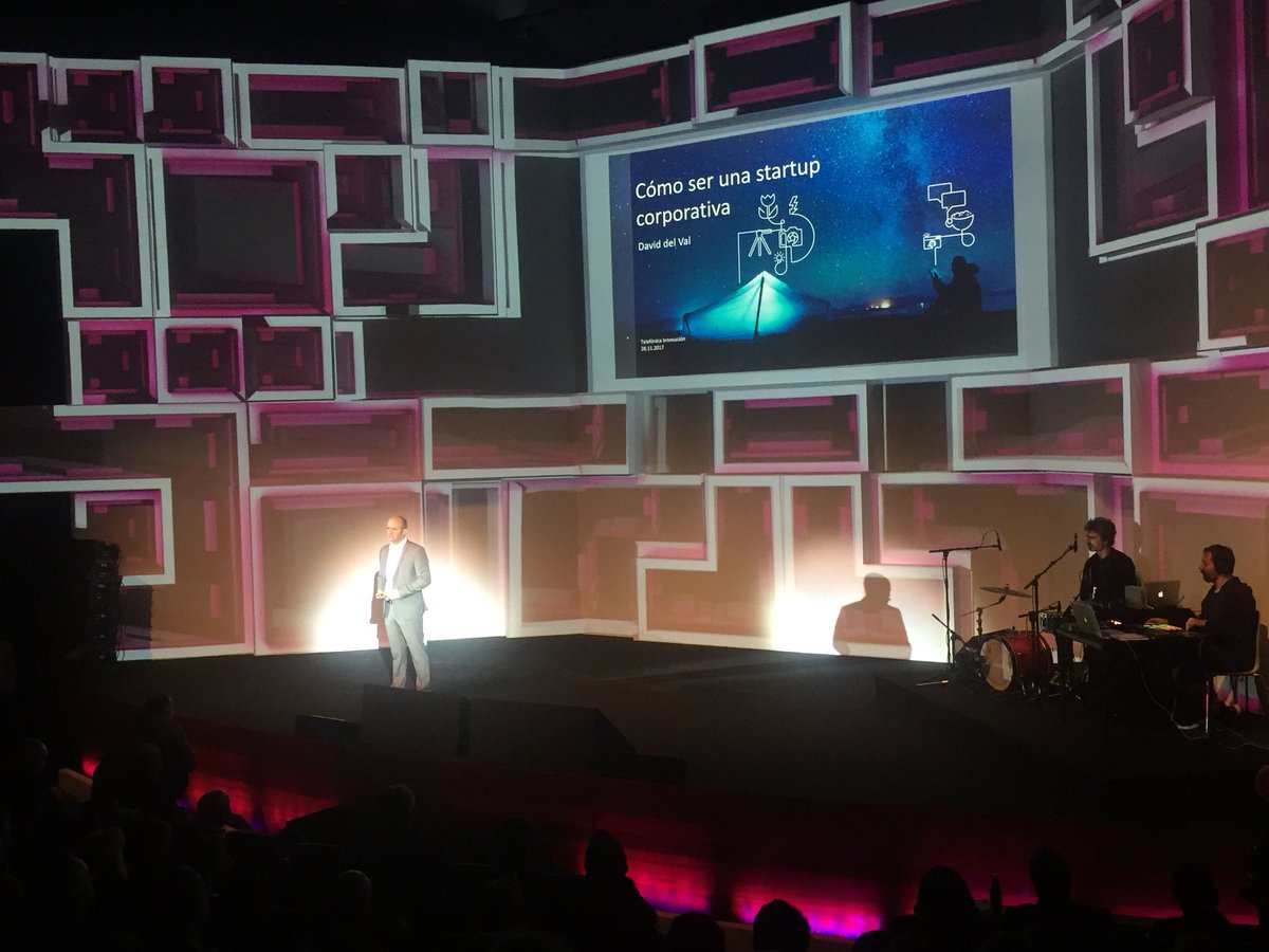 luismavalencia's tweet photo. Start-ups corporativas con @ddelval0 de @Telefonica en #RetinaLTD y #LeanElephants. Un camino que conlleva perseverancia y personas.¿Innovación interna o externa? https://t.co/3x8GnOnijy
