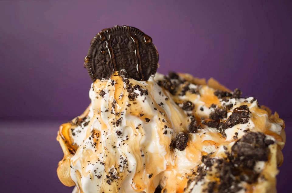 StainesCreams's tweet photo. Adding an Oreo makes everything better... 😜 https://t.co/BXQncTNlgu