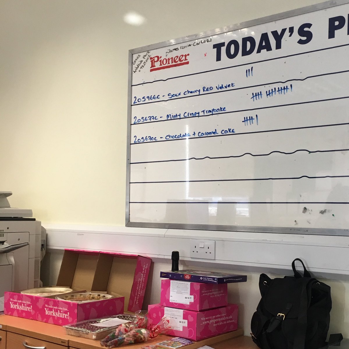 Today our sales rep Charlotte is working with the sales girls at <a href="/pioneerfoodserv/">Pioneer Foodservice</a> !! Let’s see how the customers take our cakes on promotion !! 🎂