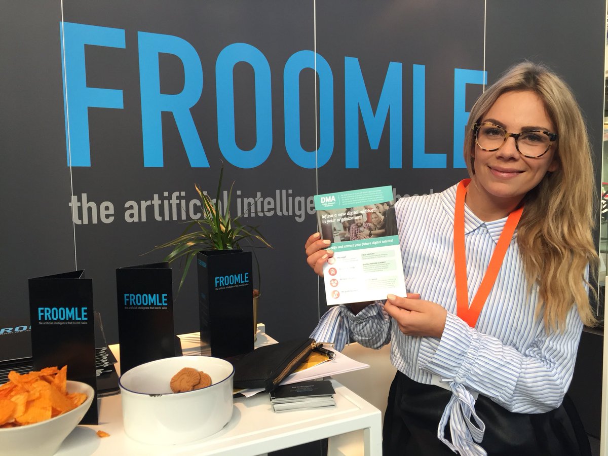 Evy Van Hoof and  FROOMLE. Excited for DMA 2017! <a href="/itsevy/">evelyn</a> <a href="/Froomle/">Froomle</a> @bloovime #CD2017 #DMA2017