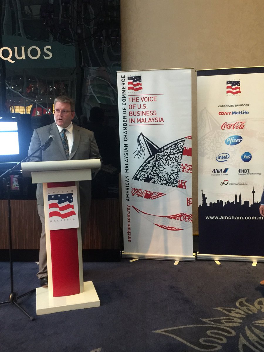 AmChamMalaysia's tweet photo. AMCHAM Members' Briefing with @deanthompson, Deputy Chief of Mission from the @usembassykl. Thank you for joining us this evening, we appreciate the continous support by the embassy. #AMCHAMmembersbriefing https://t.co/OCLImZ8jsr