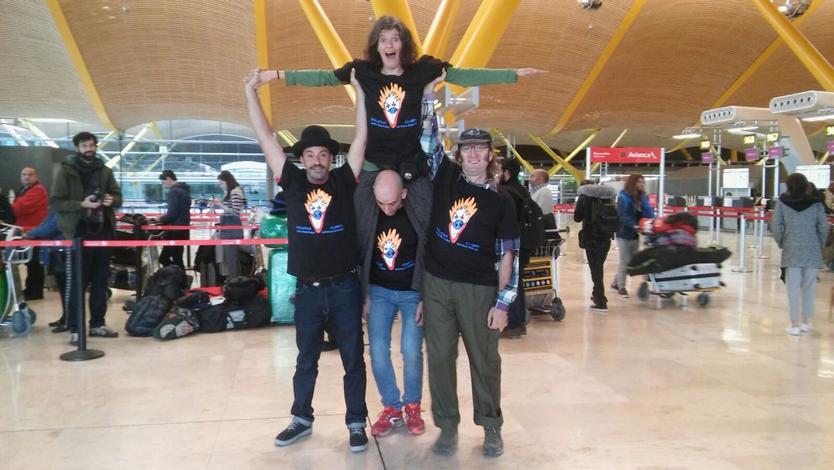 psfcwb's tweet photo. ¡No nos podemos estar quietos!😁 ¡Volvemos a despegar!🚀Esta vez hacia los campamentos saharauis de Argelia. Llevamos las maletas cargadas de energía y sonrisas para compartir con los nuevos amigos que se nos crucen x el camino. ¡¡#Sáhara, allá vamos!!🎈🎪 https://t.co/yJeRmUlWCD