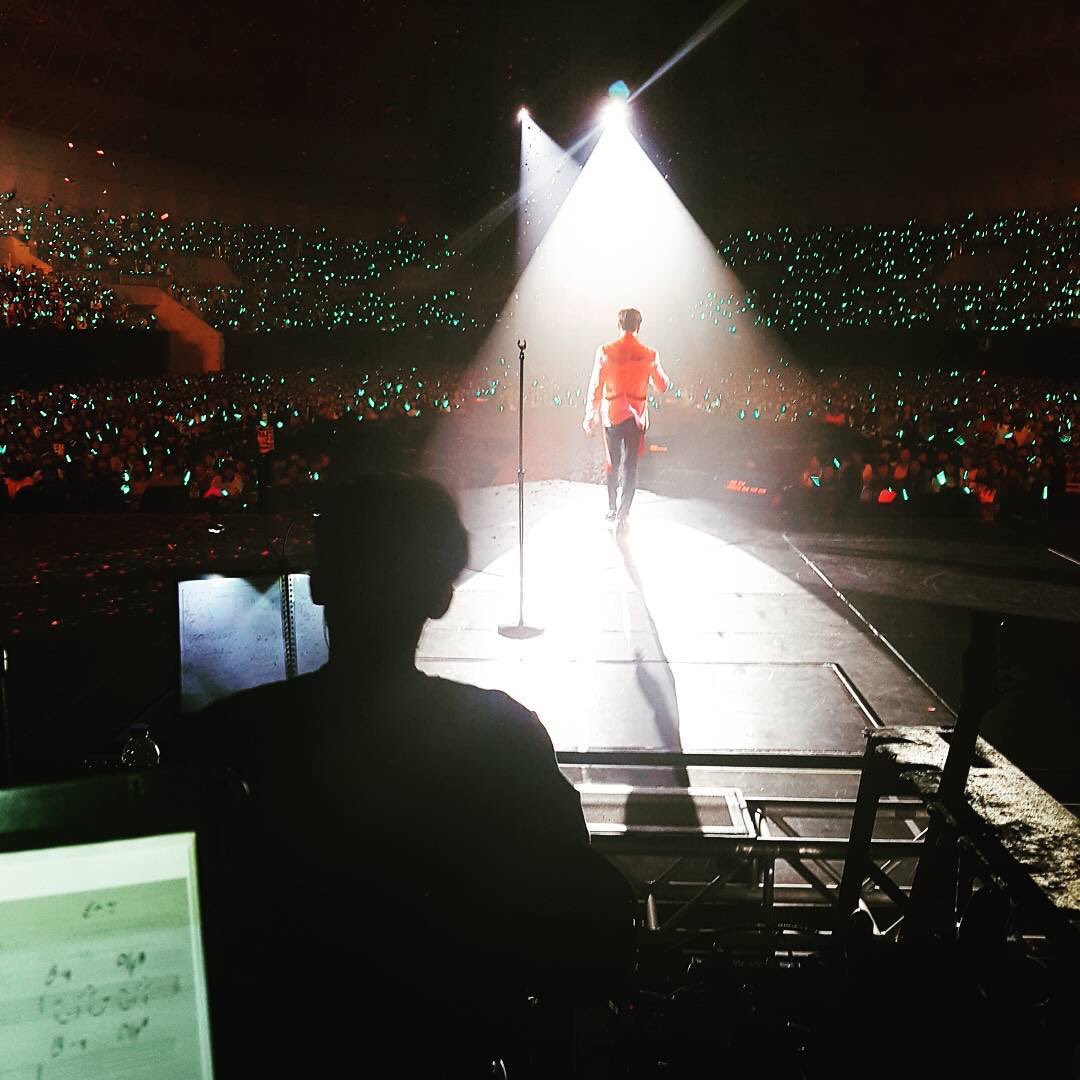 swt____1012's tweet photo. TAEMIN'OFF-SICK(on track)' in Japan

今年最後のライブ！！
まめたんとテムコンでした🙏🏻
すごい楽しかったし、近かったし、歌上手くなってるし感動
テミンの凄さに圧倒されるライブでした😂
やりたい事を成し遂げていくテミンは本当に人として尊敬する。

#offsickinJapan https://t.co/n5jQsM7OkM