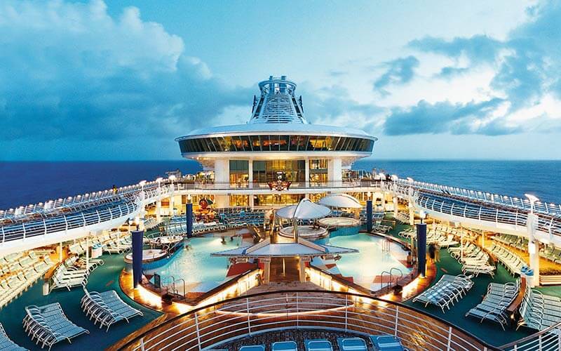 BuffalosTravel's tweet photo. @lizmarkul23 Take a 3-5 night #RoyalCaribbean cruise and receive up to $250 to spend at sea! Call us at 844-250-3952 to take advantage of this exclusive offer today! #TravelAgentsKnowBetter https://t.co/TOMaLGOyEz