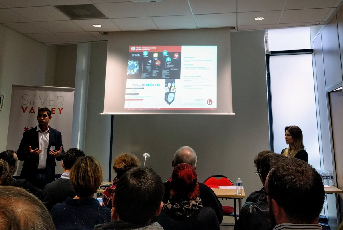 Ova_Design's tweet photo. #DesignerEnResidence @SilverValley_ : @bel_avie présente les résultats de l'accompagnement de @dicidesign #design #SilverEco #UserExperience https://t.co/uxQlqvcSBa