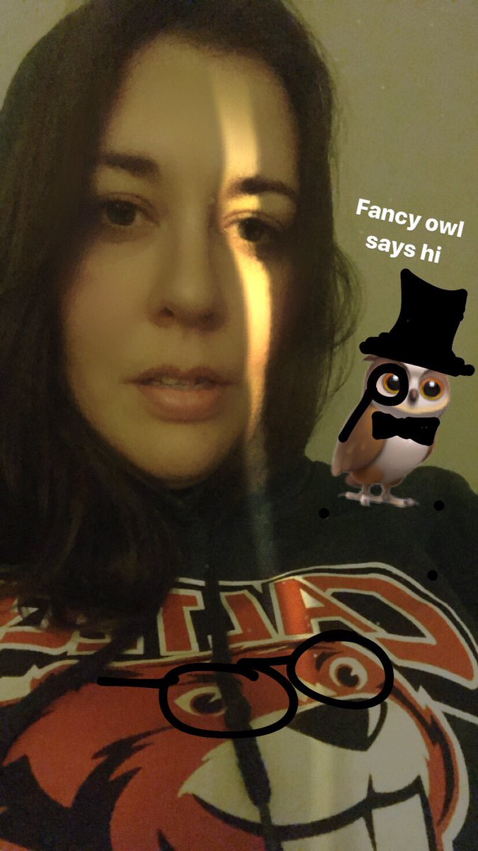 sarahwoodwriter's tweet photo. Cannnnn’t sleeeep... 😴🦉 #bored #fancyowl https://t.co/tn5v5NqmLV