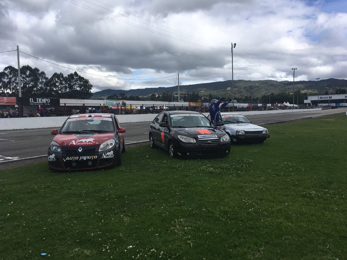 cgarciam016's tweet photo. Algunas fotos de lo que viví el domingo pasado en la final del @tc2000colombia en mi @Hyundai_Global #Elantra. Somos subcampeones! #Neocorp @Autodromos @fedeautos @boyacasietedias @TotalCol @WinRaceTV @UltimaCurvaCOL @ColombiaPilotos https://t.co/lfGps4izvv