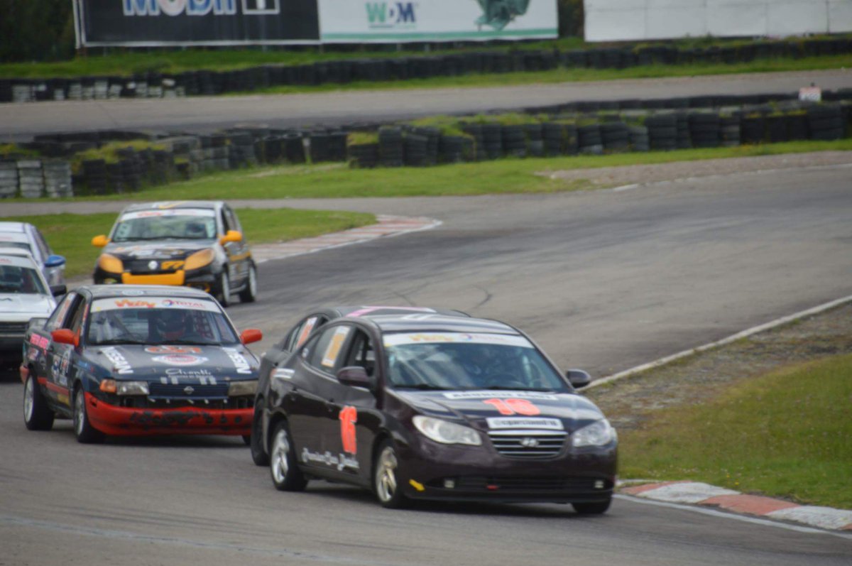 cgarciam016's tweet photo. Algunas fotos de lo que viví el domingo pasado en la final del @tc2000colombia en mi @Hyundai_Global #Elantra. Somos subcampeones! #Neocorp @Autodromos @fedeautos @boyacasietedias @TotalCol @WinRaceTV @UltimaCurvaCOL @ColombiaPilotos https://t.co/lfGps4izvv