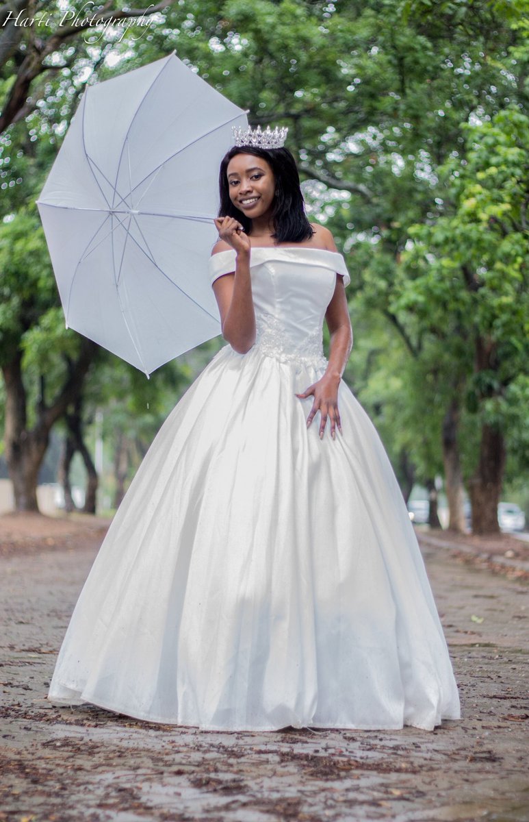 harti_24's tweet photo. From Last weekends Photowalk 
Models: Cynthia &amp; Escalante 
Dressed by All Things Fab: 0962217213
Gif Lines: 095 47273762
#CommunityOverCompetition 
#UnityPhotowalk 
#ZambianPhotographers
#United https://t.co/eXvXYTds3S