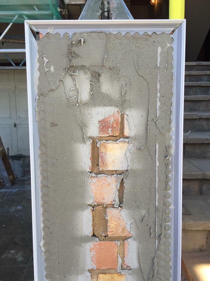 MonocoucheRS's tweet photo. We ensure the beading prep is absolutely perfect before we start #spraying #Monocouche XF #render #external_rendering #first_class_workmanship https://t.co/jwcTpmeptt