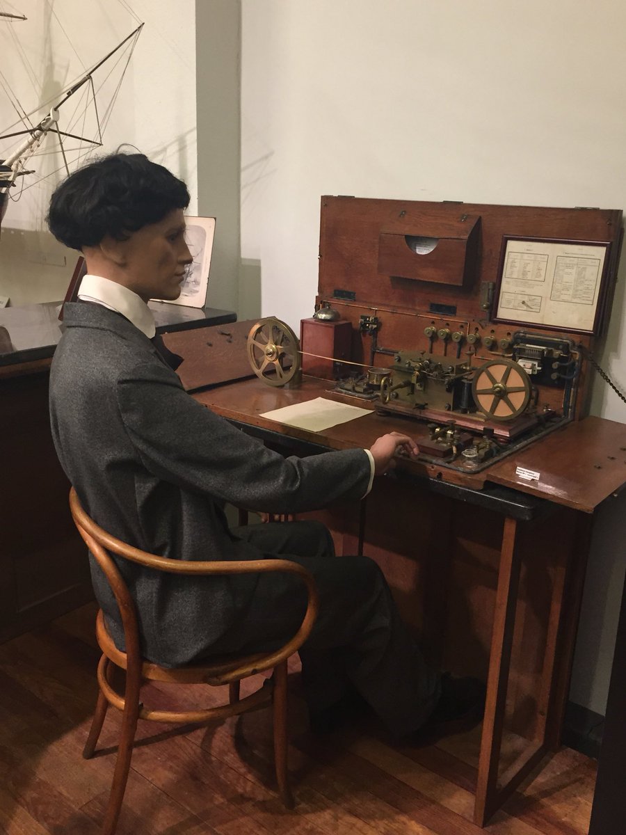 sylvie_moulie's tweet photo. Il faut le voir pour le croire !!! #CollectionHistorique @orange, à voir absolument... #tresor https://t.co/3sOPmuMH0Z