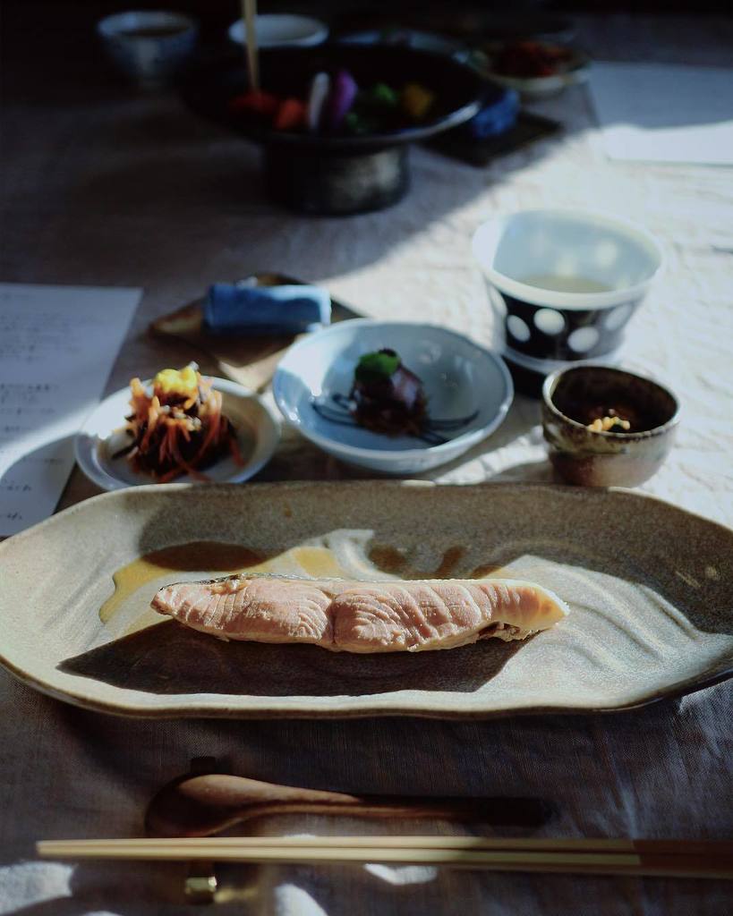 haruyonakano's tweet photo. ・
心と身体に染みる朝ご飯。
・
・
#aiaoi
#鎌倉
#鎌倉旅
#朝ごはん https://t.co/O4wDRlcXG6 https://t.co/dI0p84ueia