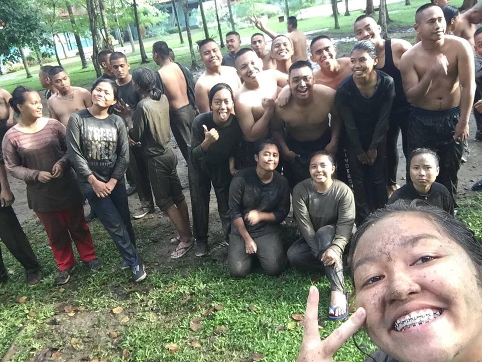 yan2x09's tweet photo. after reception
#classaladiwa
#Intern2017 https://t.co/akPtlOY6mf
