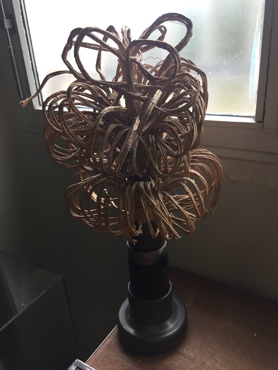 sylvie_moulie's tweet photo. Câbles ou œuvres d’#Art ? À vous de voir @Orange #CollectionHistorique https://t.co/3g7EiHrQ7q