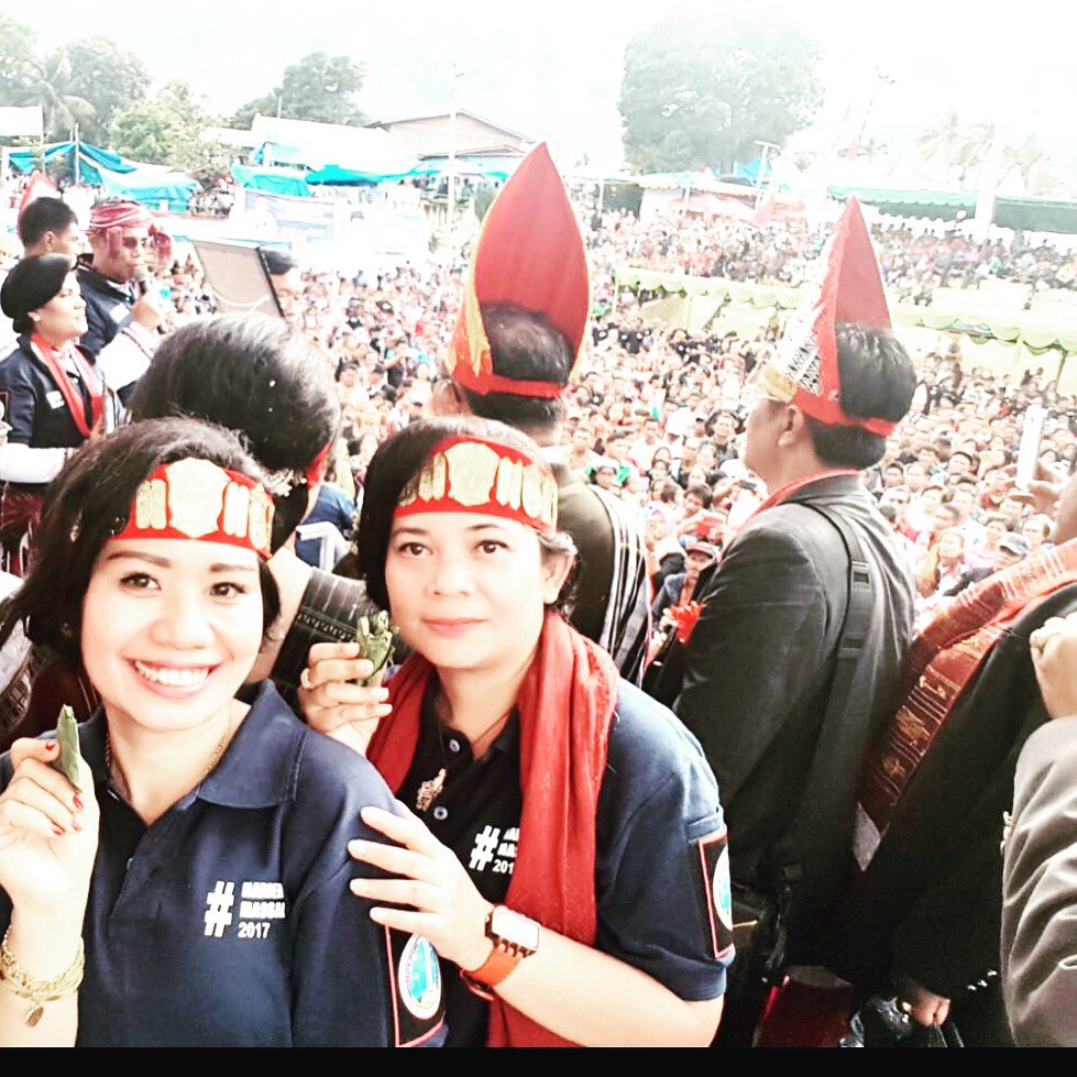 dormauli_939's tweet photo. Pecah Rekor Muri Mardemban Massal (mkn sirih massal) acara Raja Silalahi Sabungan 26-11-2017,Dairi, Sumut.Terimakasih Rumahela &Bangso Juara https://t.co/vRpcj5B79j