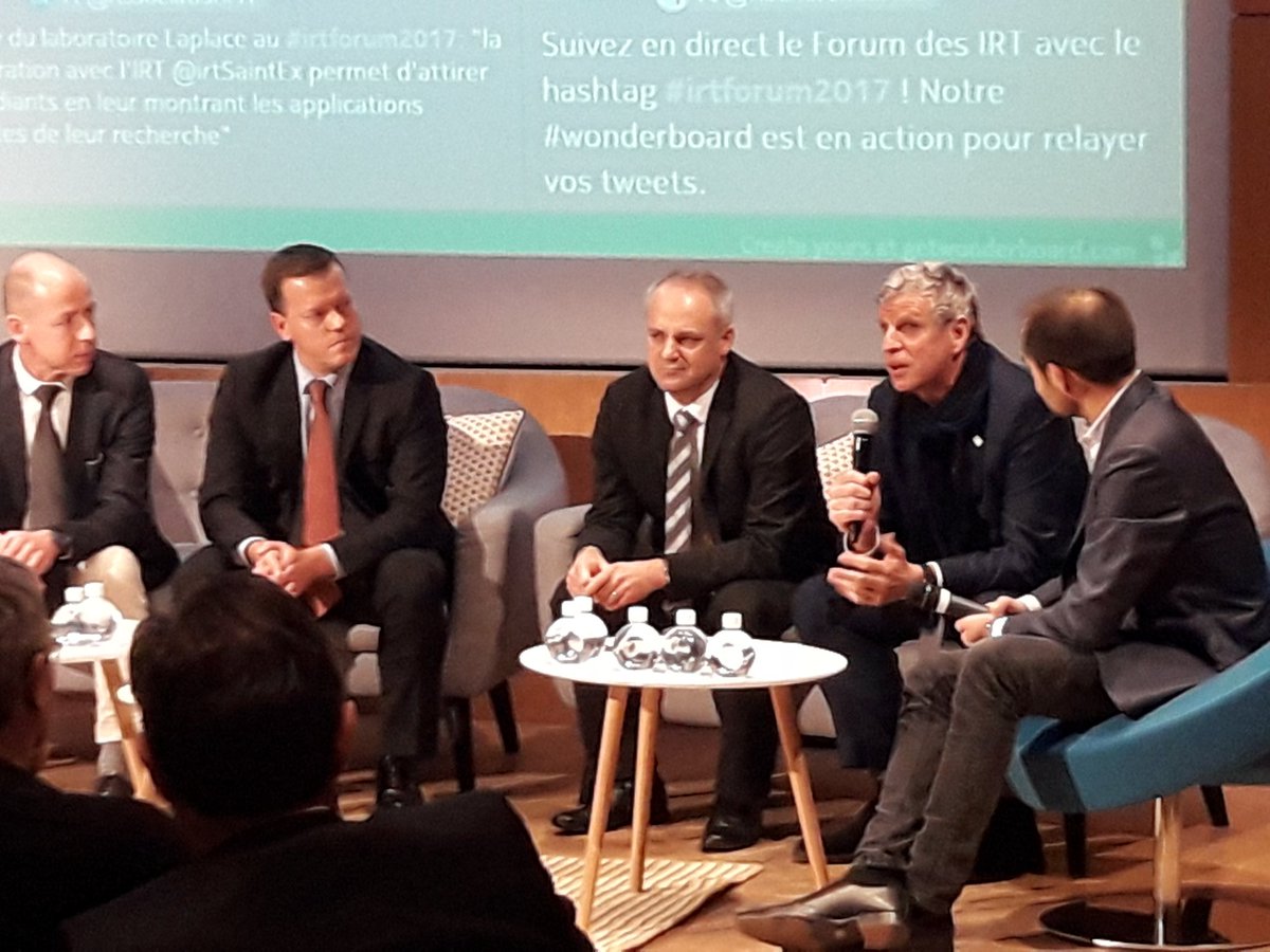 #irtforum2017 TR académiques T. Lebey <a href="/LAPLACE_France/">LAPLACE Toulouse</a> "Le génie électrique dans les transports, la 3e révolution industrielle" se rapprocher des #ITE, plus de concertation, projet excellence <a href="/irt/">~Alex</a>"