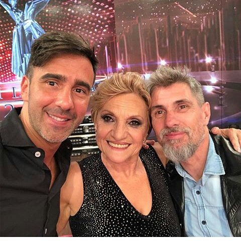consuelofansok's tweet photo. Tres grandes personas ,los queremos mucho .
@elchatoprada @hoppefede @consuelopepp .. 💚💚💚
#showmatch https://t.co/VOW0SqMHNh