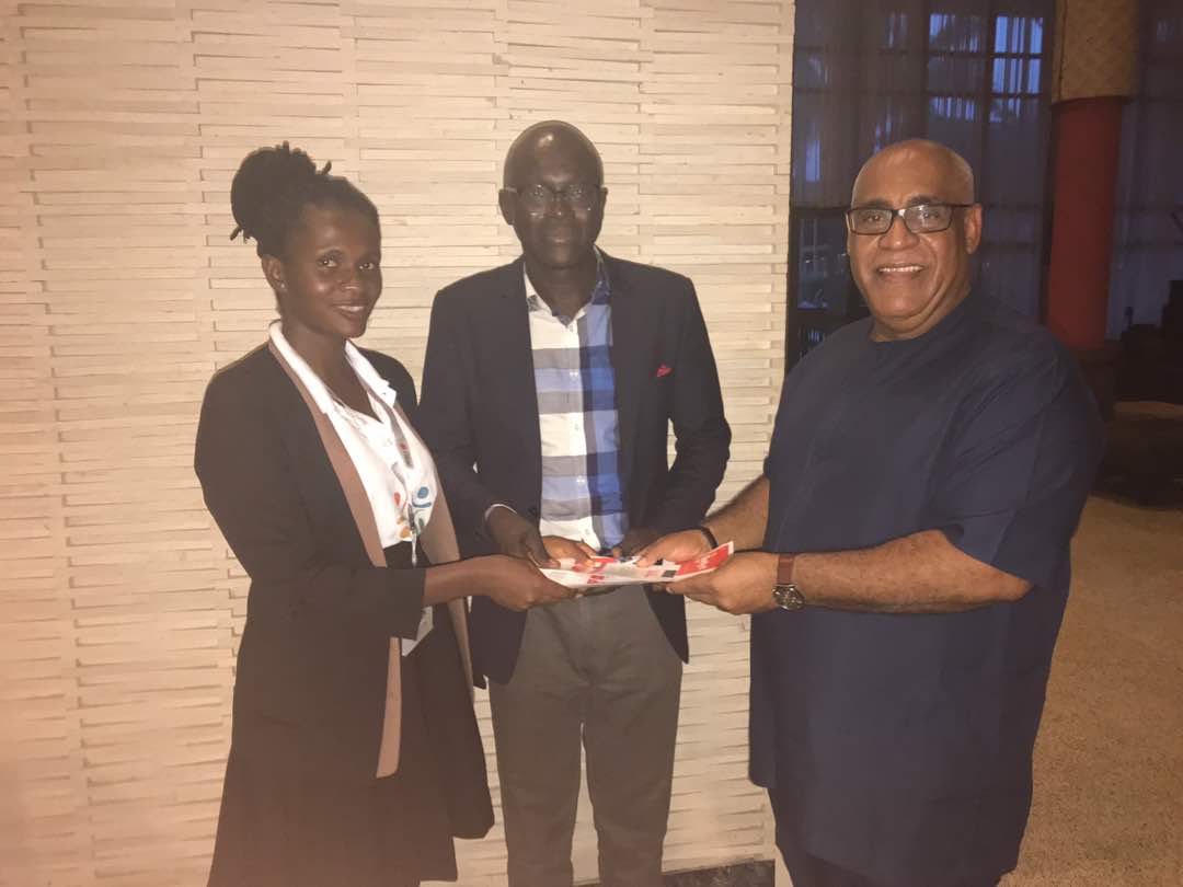 PolicyAlert's tweet photo. Policy Alert Ag Executive Director @Tijahbolt & Communications and Advocacy Officer @MsChimezie present promotional materials on the 2017 Global USAID/SACE Chief of Party @charlesabani on the sidelines of NDDF 2017 #Glow2017 https://t.co/gpYJ48DIHn