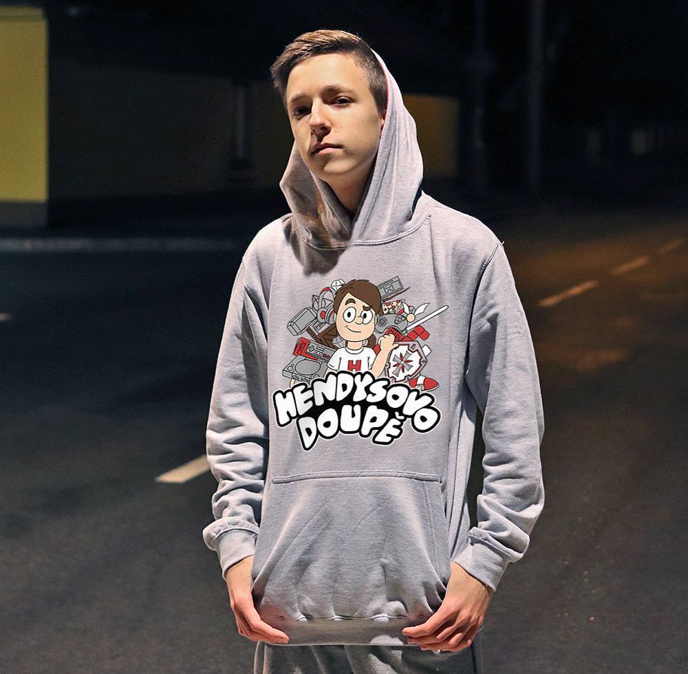 RealGeekShop's tweet photo. Velmi limitovaná novinka - dětské mikiny Hendysovo doupě! Pouze 50 kusů pro ty nejrychlejší z vás :)
>>> realgeek.cz <<<
.
.
.
#hendys #hendysovodoupe #hendyscrew #hendysmerch #mikina #youtuber #geek #limitka #kdodrivprijde https://t.co/2j4FpWL5RH