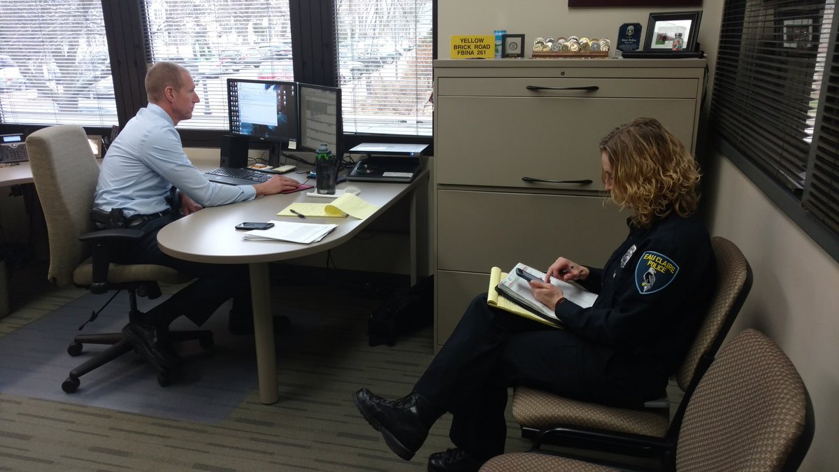 KyleRoder's tweet photo. This is the most fun I've had in a while...

Deputy Chief Rokus teaching PIO @CoitECPD to use her iPhone Calendar.....

#ItsAlmost2018 https://t.co/5JnZ1ihWvi