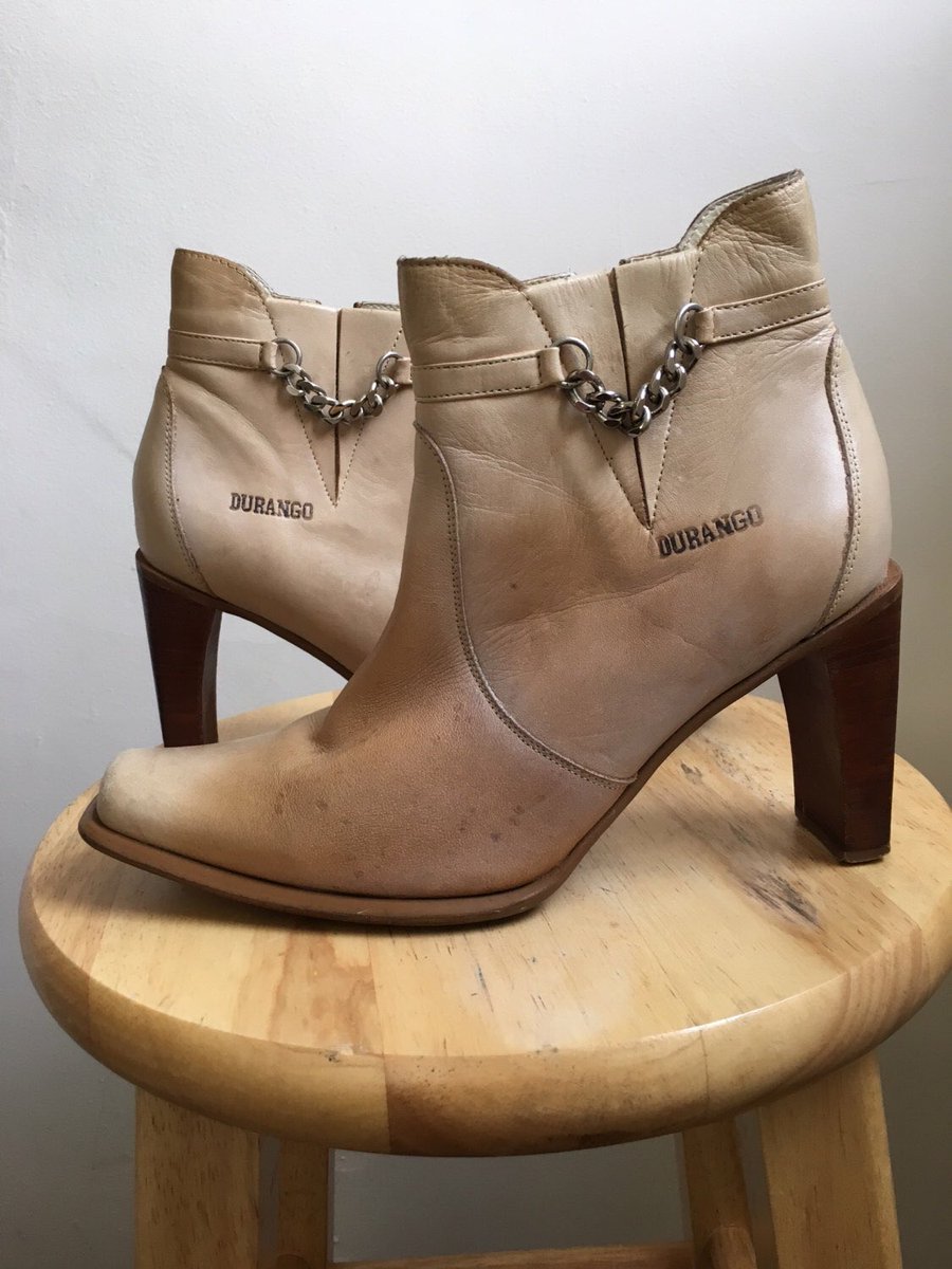 BobbieMaude's tweet photo. Thanks for the kind words! ★★★★★ "Absolutely love these boots! Quick shipping, great seller!!!" Kristina C. #etsy https://t.co/uEIax7Hizq https://t.co/YZsrmTpOnV