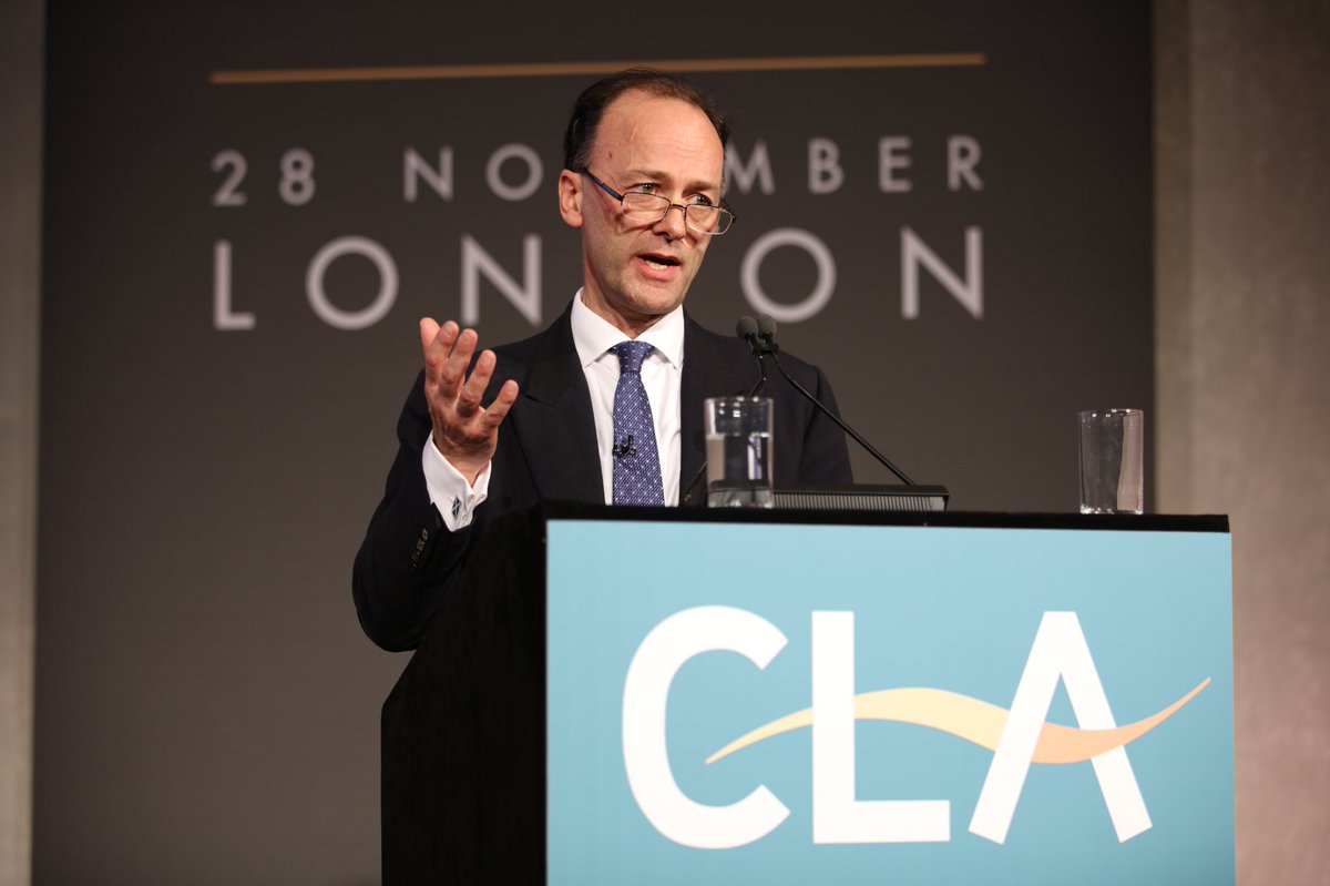 CLAtweets's tweet photo. From the Amazon to #Leicestershire. Landowner and entrepreneur Hylton Murray-Philips talks about his own experiences and the revelation of the imperative to 'think global and act local.โ #RB2017 #redefiningfarming https://t.co/Kw7xQvAMwo