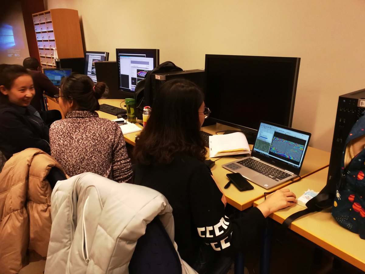 FNilfouroushan's tweet photo. Happy to see my master students happy who worked effectively(3 hours lab) today on hot topic #Kurdistan #Iran #Iraq M7.3 #earthquake with @ESA_EO #Snap software using #Sentinel1 data #insar @higaktuellt https://t.co/BodniNCScP