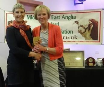 HighHedgesFarm's tweet photo. Great night on Saturday - winner of the MEAHBA Small Herd section 2017 (first time we'd entered!) and second in the beef tasting competition (hung <28 days). Certificate presented by Mrs Broome, wife of Herd Competition Judge, Malcolm Broome.  @UKHerefords @HerefordBeefUK https://t.co/rUMKAYAVuo