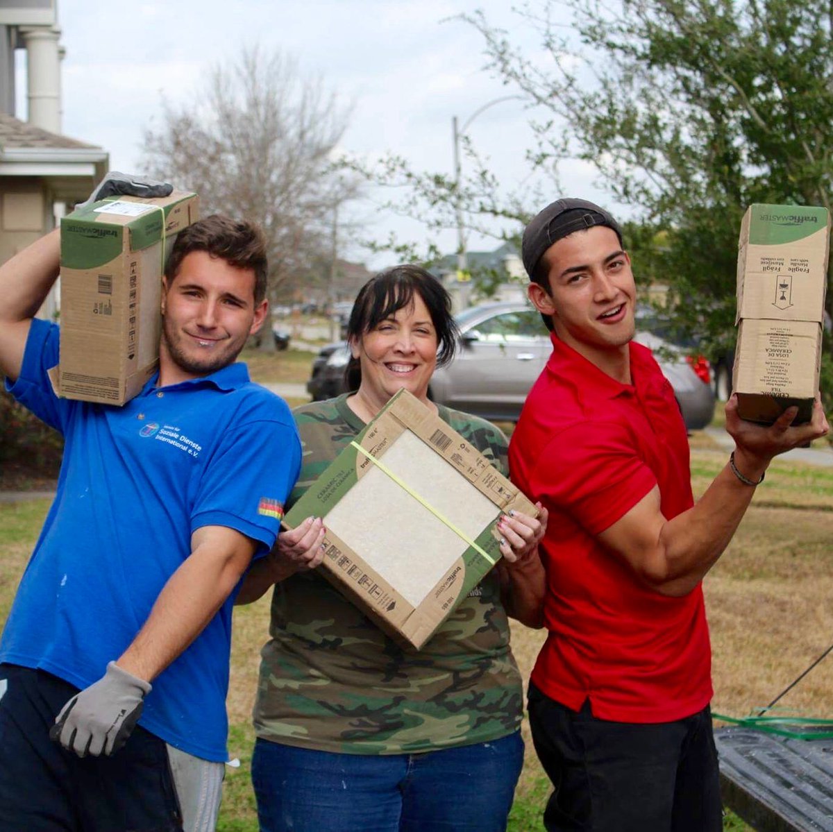 This #GivingTuesday we're celebrating all of our positive friends who make good things happen year round! Keep doing your thing, y'all! :)