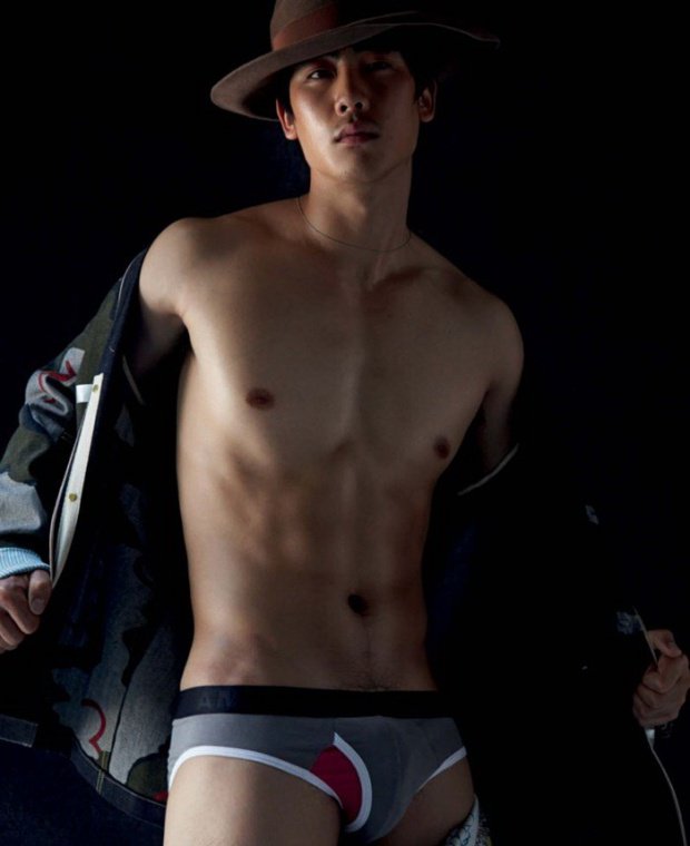 zolarizer's tweet photo. Can you feel my heat? Too hot to handle?
#sexy #Thai #actor https://t.co/BRdjCVgEFq