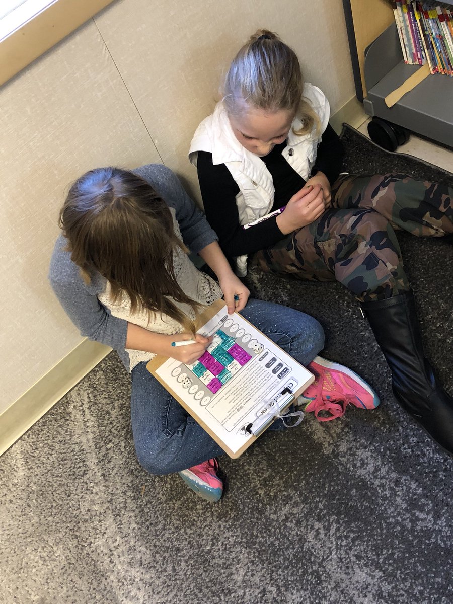 MrsLaMottGrade3's tweet photo. Finding #area today with some center games! #math #hlwwproud #hlwwlakers #3rdgrade #envisionmath #lengthxwidth https://t.co/WalVhSTjQB